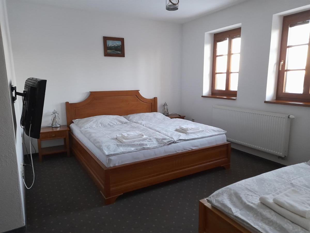 Koliba Holica Hotel Huty Buitenkant foto