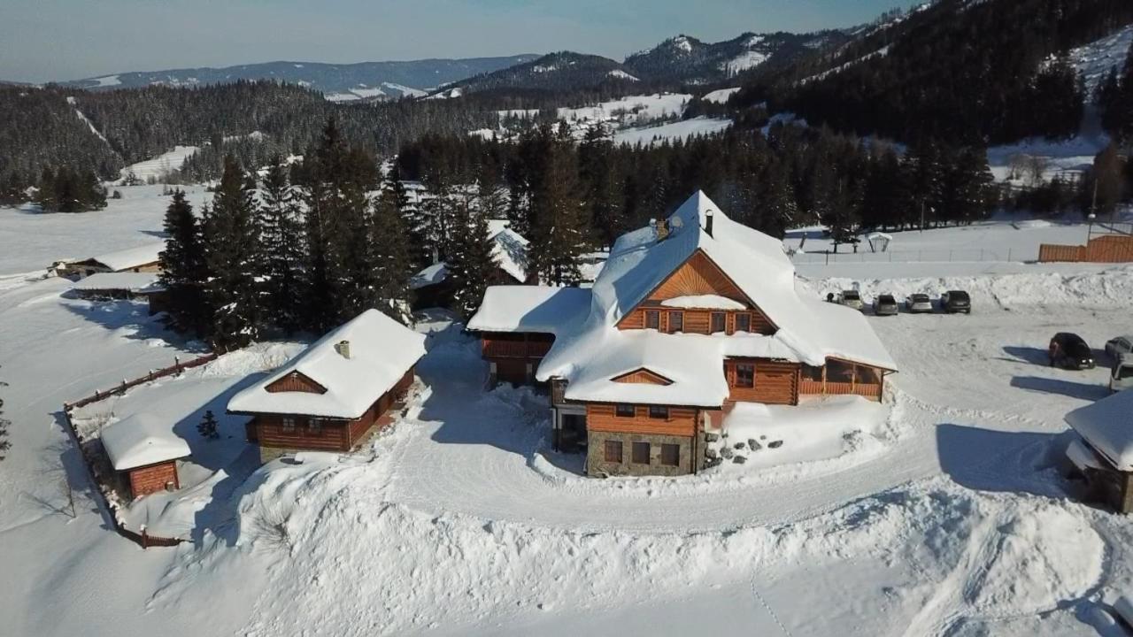 Koliba Holica Hotel Huty Buitenkant foto
