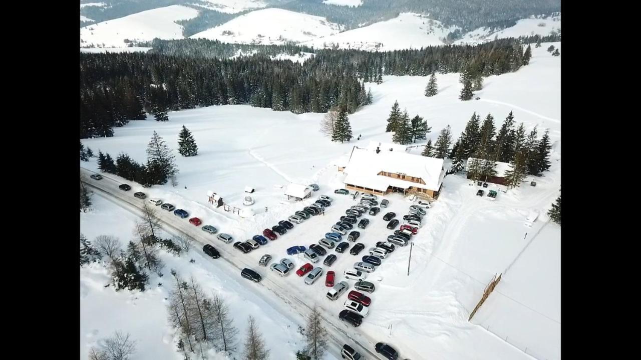 Koliba Holica Hotel Huty Buitenkant foto